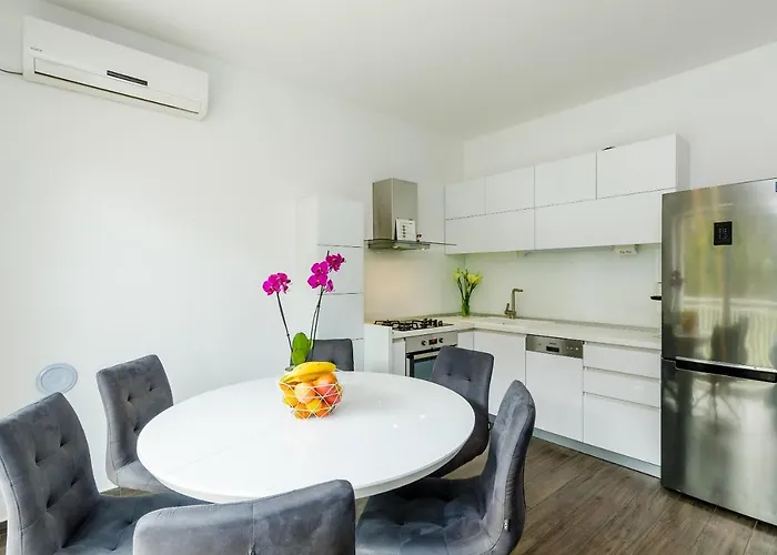 Lise Mokosica Apartment